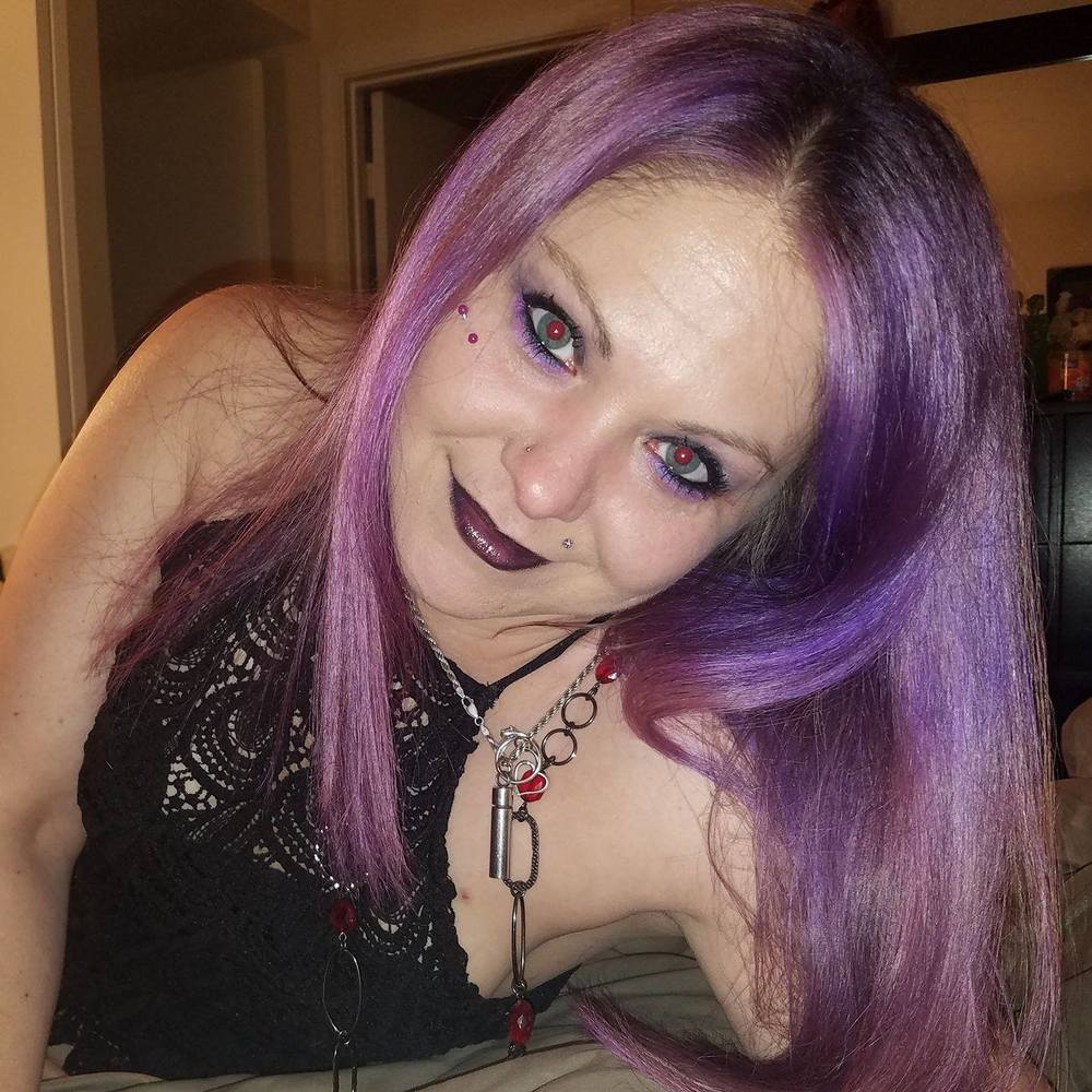 Meet your Posher, Angelia